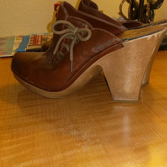 Clogs - Picture 4 of 4